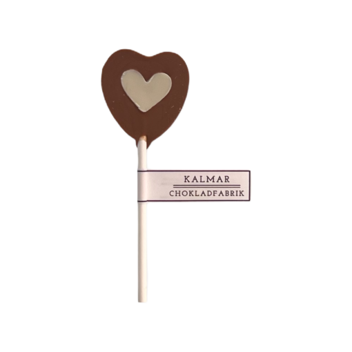 En bild som visar hjärtklubba med mjölkchoklad och vit choklad från Kalmar Chokladfabrik